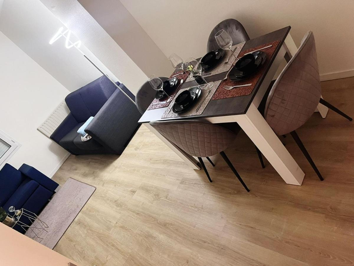Logement Entier Chambre+Salon + Jardin & Terrasse Les Ulis Ngoại thất bức ảnh