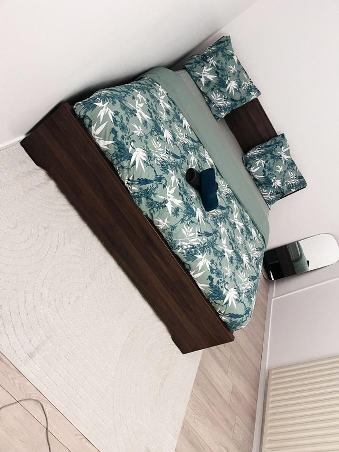 Logement Entier Chambre+Salon + Jardin & Terrasse Les Ulis Ngoại thất bức ảnh